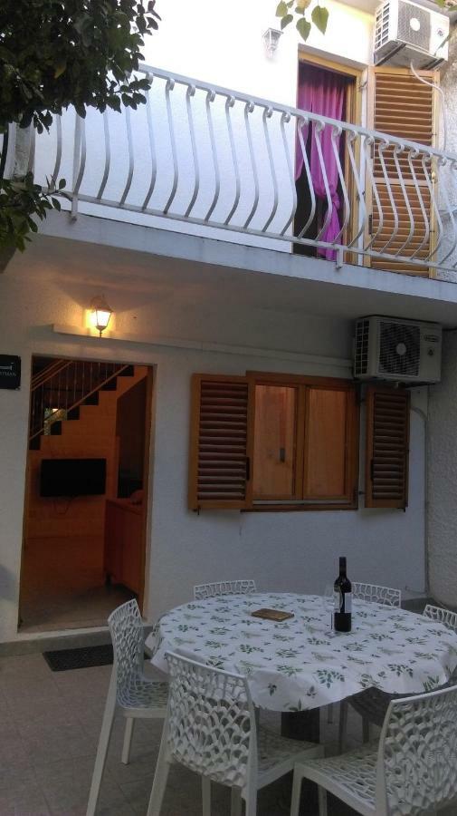 Apartman Restovic Bol Exterior photo