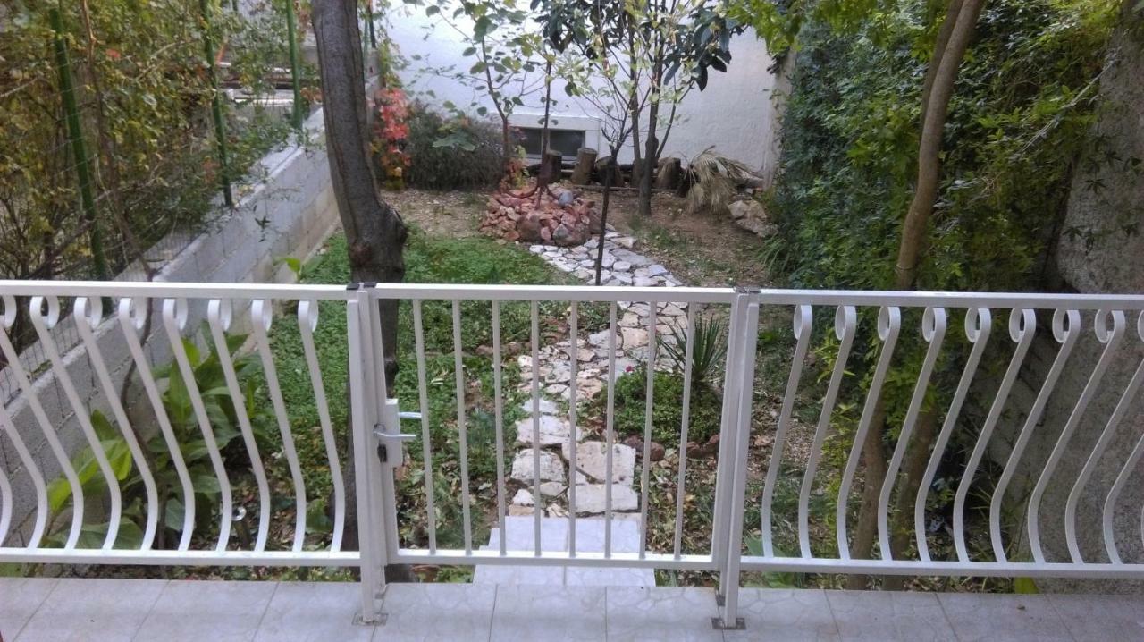 Apartman Restovic Bol Exterior photo